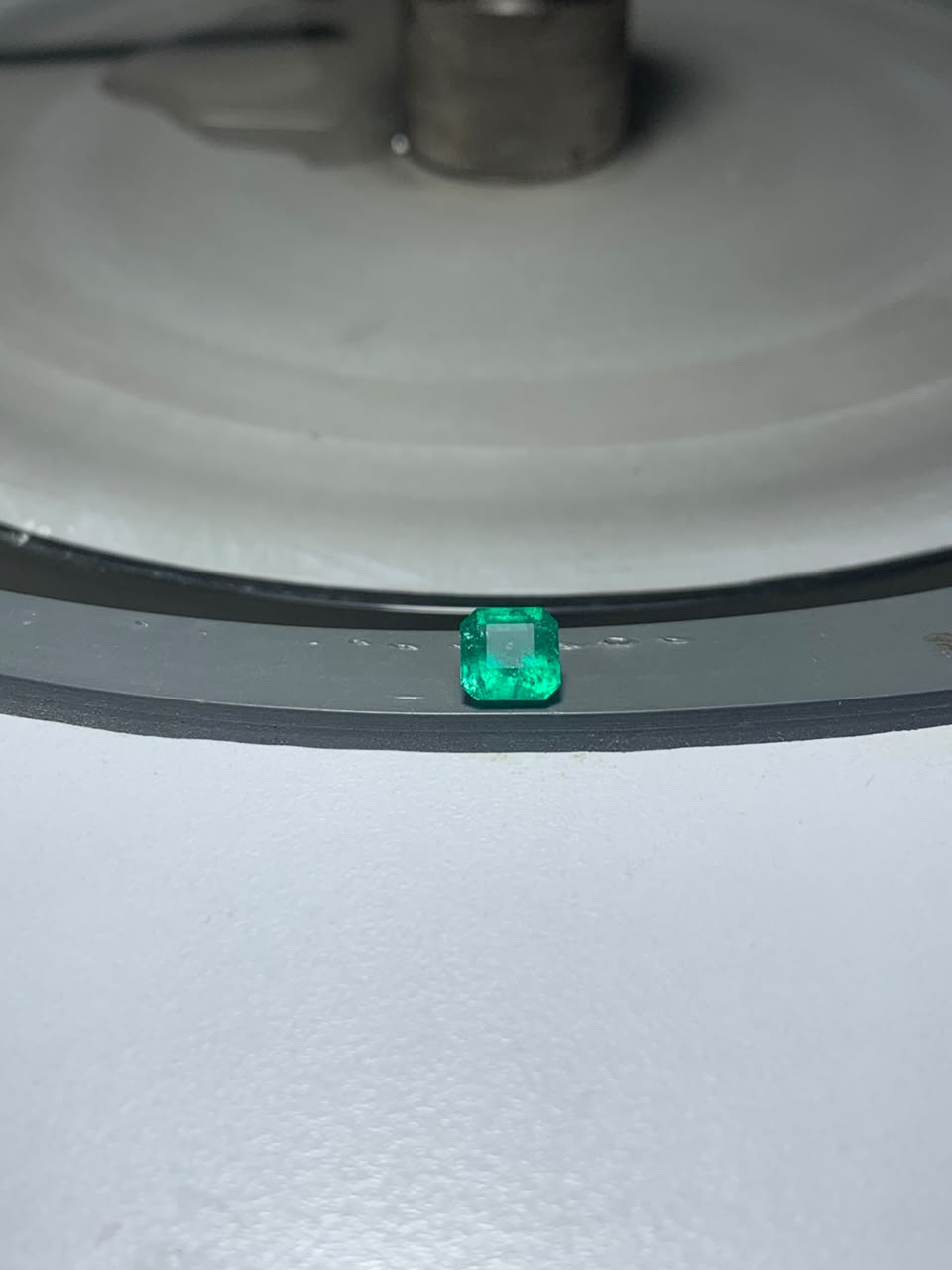 Pierre taillée · Émeraude Colombie - 1,15 ct