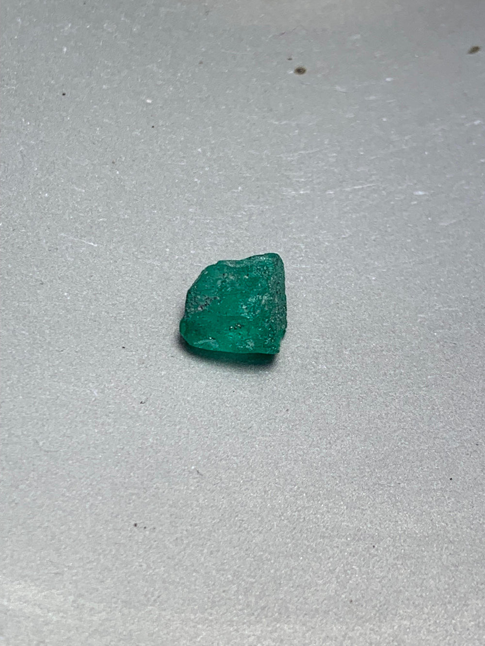 Pierre brute · Émeraude Colombie - 0,67 ct